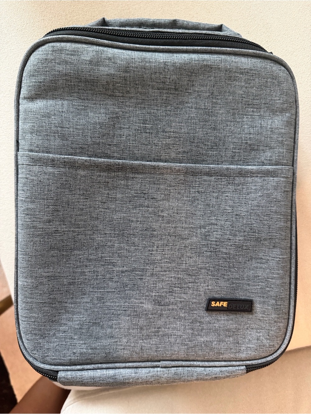 SAFEDELUX Insulated Lunch Box Bag Lockable 3 Digit Combination Lock Gray Thermal